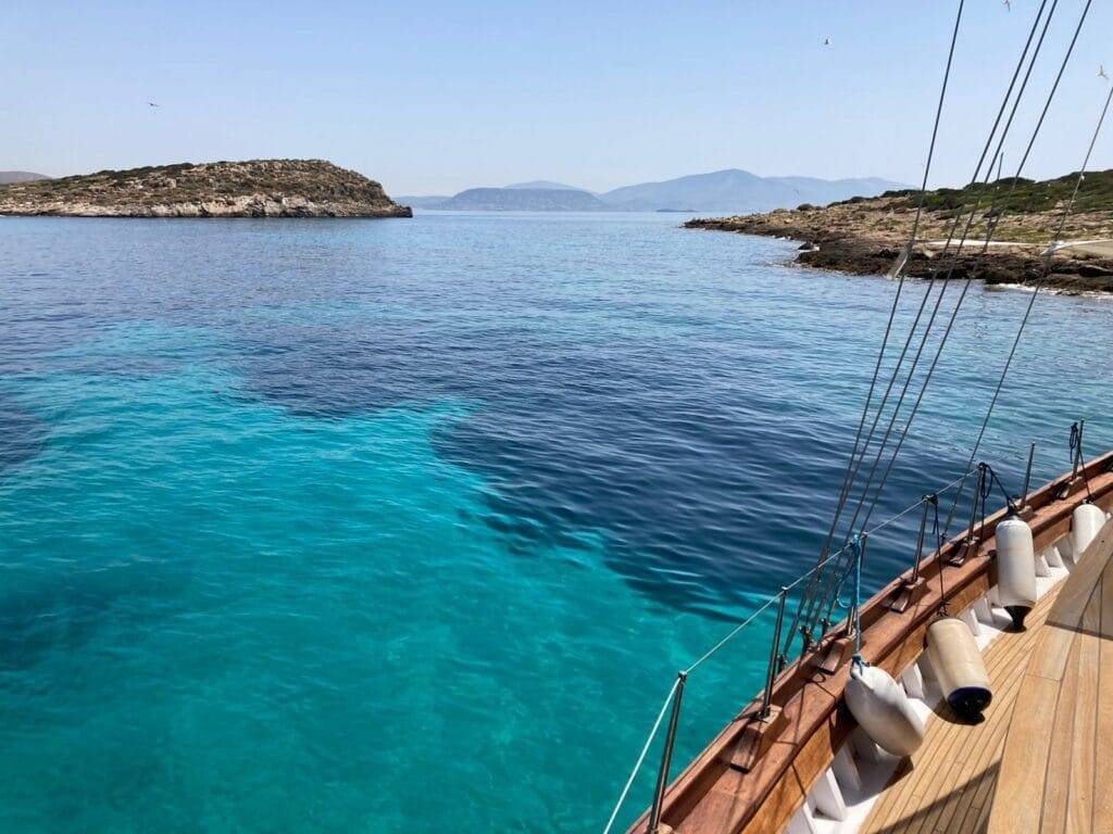 Odyssia Daily Cruise Full day Private Boat Tour Tours in turquoise water in Thassos